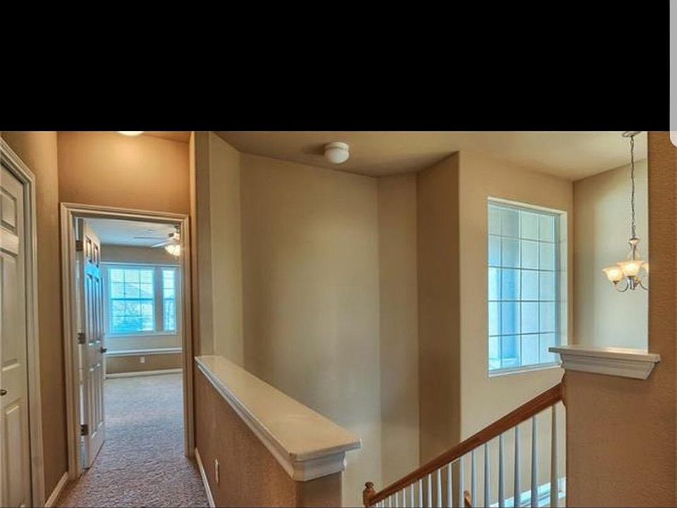 2nd image of 1101 Parmer Ln #325