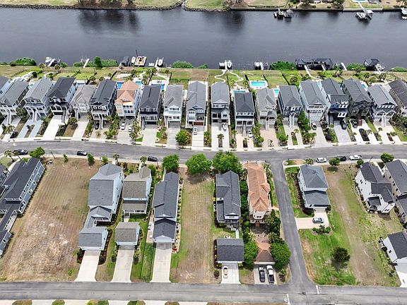2nd image of 263 W Palms Dr.