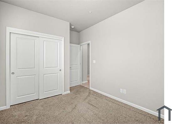 4th image of 982 Groveland Ave