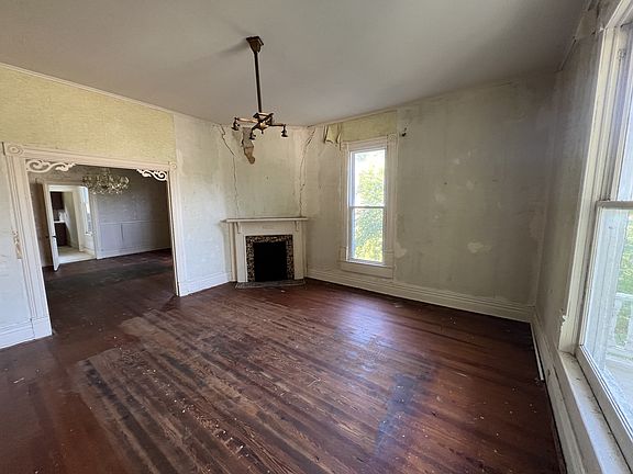 5th image of 407 Hay Long Ave
