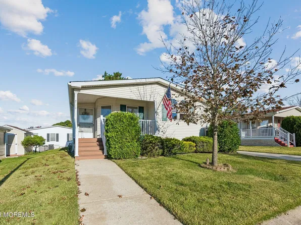 721 Evergreen Court, Whiting, NJ 08759