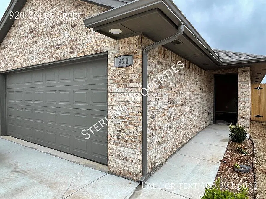 3 bed, 1300 sqft, $1,495 — Photo 1