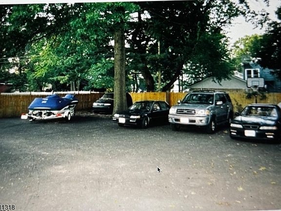 2nd image of 121 Ward St
