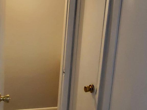 5th image of 2612-B McLelland St