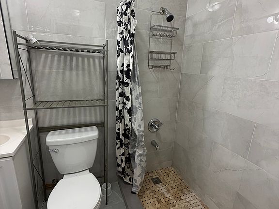 5th image of 2431 Brigham St #1F
