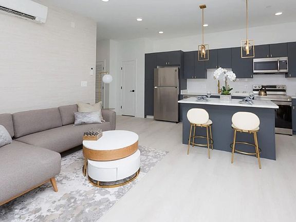 4th image of 520 S Caroline St #503