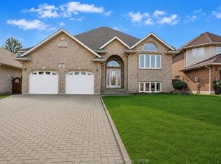 60 Parkview Ct, Chatham Kent, ON N7M 6H9