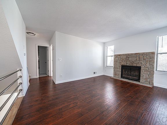 5th image of 1906 W Lawrence Ct