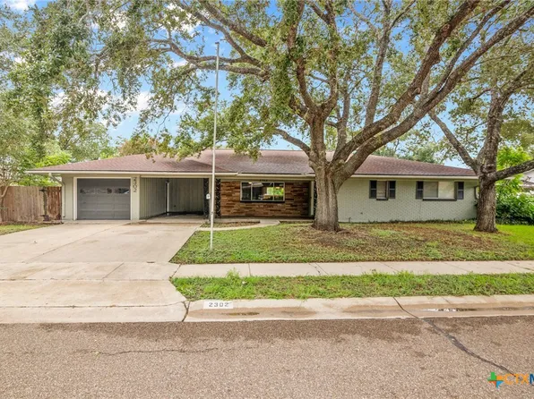 2302 College Dr, Victoria, TX 77901