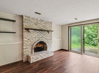 4490 Woodgate Point, Eagan, MN 55122