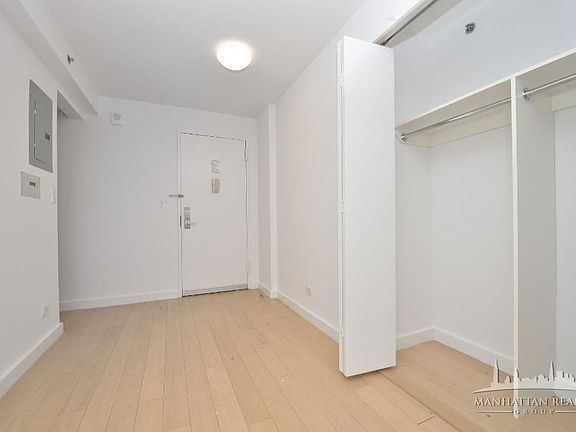 4th image of 222 E 39th St #A12a