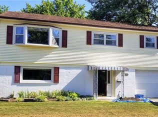 2861 Comanche Dr, Dayton, OH 45420
