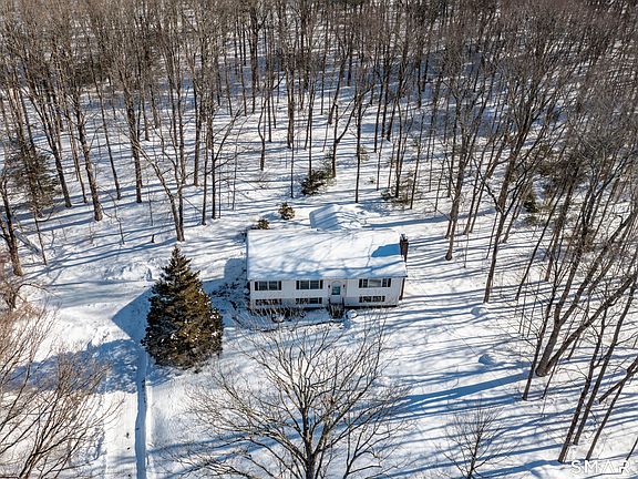 4th image of 720 Bolton Road