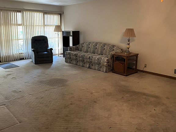 2nd image of 9528 S Brandt Ave