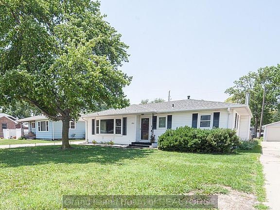 2nd image of 1912 N Custer Ave