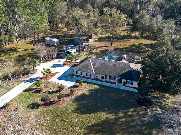 3rd image of 2743 SEMINOLE VILLAGE Drive