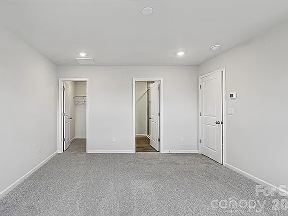 520 Bond St — Photo 17