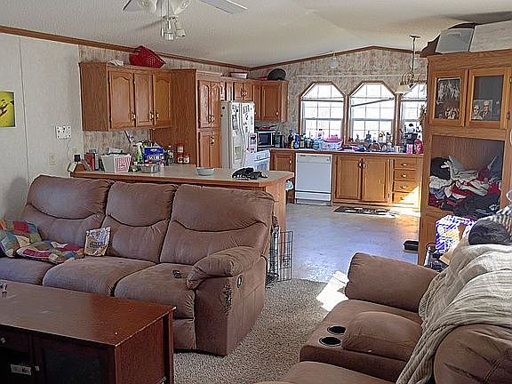 4th image of 201 Eastwood Dr