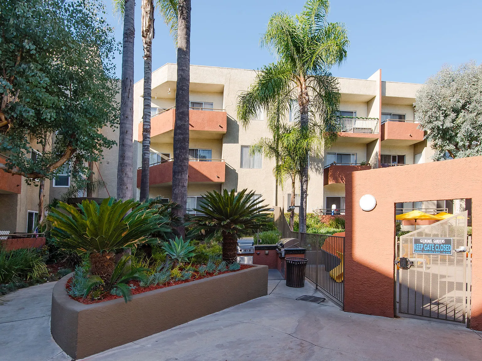 Glenoaks Gardens — Photo 3