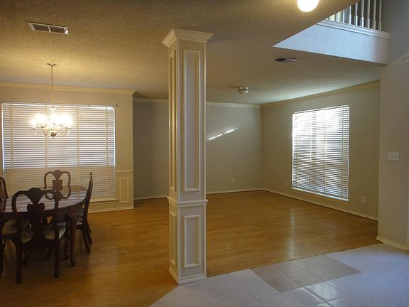 2nd image of 6507 Ashwood Dr