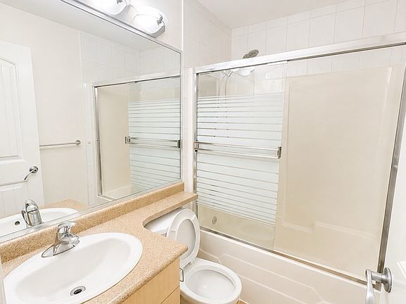 5th image of 405 Guilby St #2