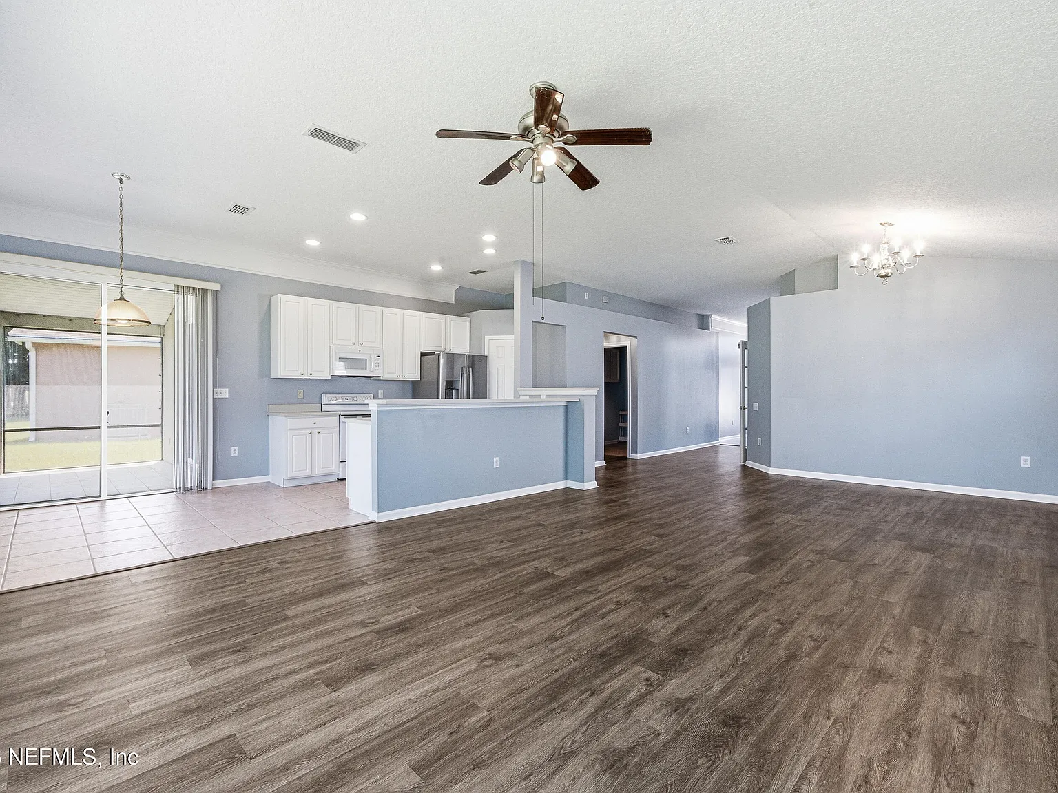 2 bed, 2.0 bath, 1836 sqft, $2,300 — Photo 4