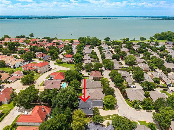 3rd image of 645 Channel Ridge Dr