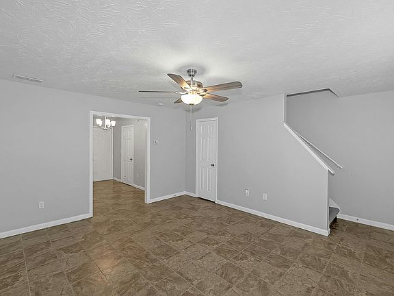 3rd image of 134 Point Place Dr