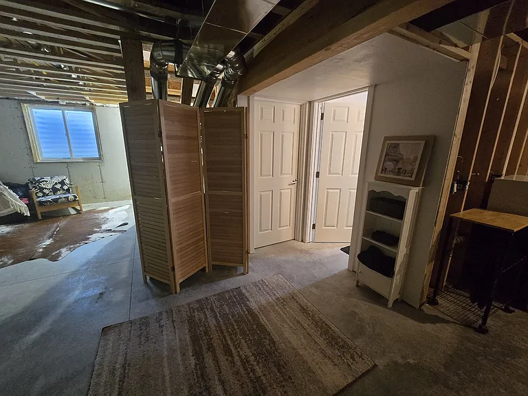 481 Green Tree Dr — Photo 4