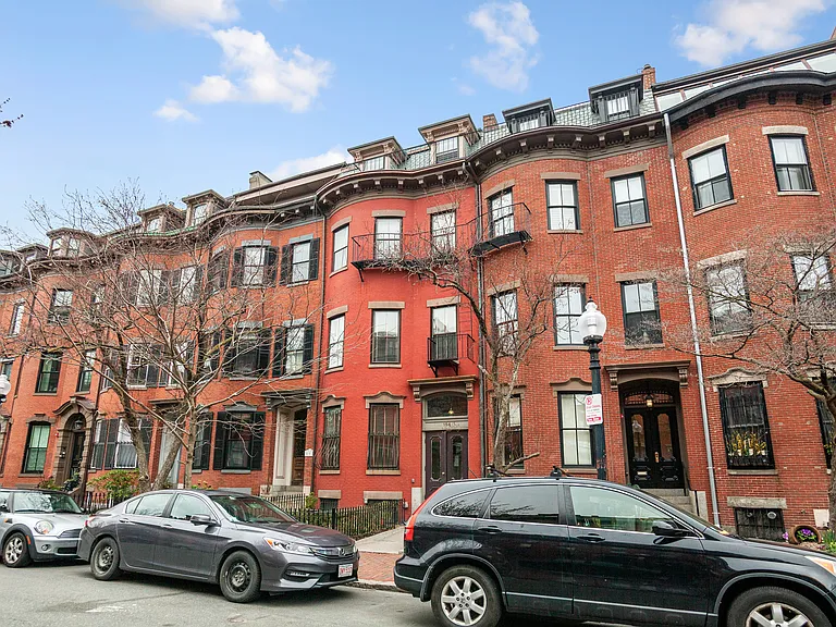 154 W Concord St #2A — Photo 22
