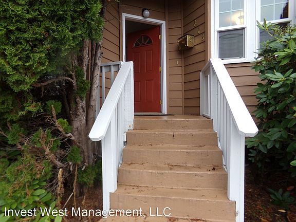 2nd image of 428 SE 2nd Ave #10581745
