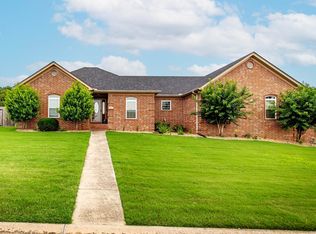 97 Lakeland Dr, Cabot, AR 72023
