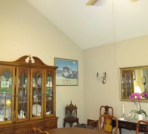 4th image of 60 Brook Dr