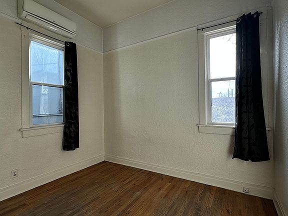 5th image of 1524 Lead Ave SE #4