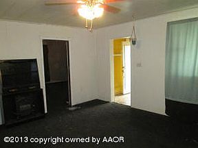 4th image of 2102 NW 1st Ave