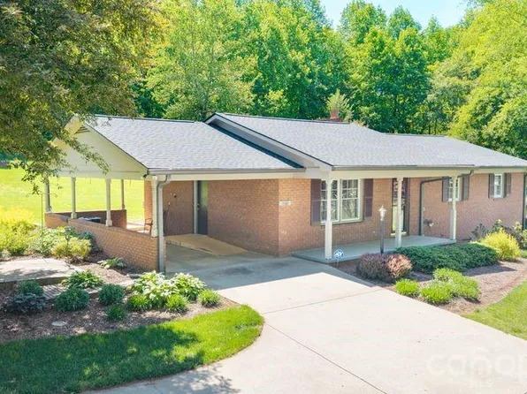 1802 Hopewell Rd, Morganton, NC 28655