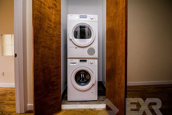 Rented by EXR | media 2