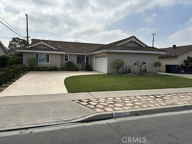 1st image of 12652 Palomar St