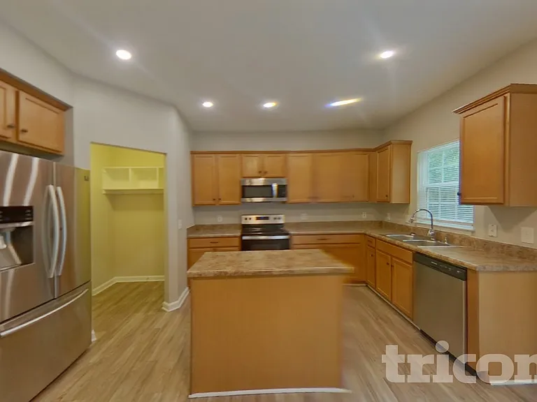 246 Bridgeport Rd — Photo 5