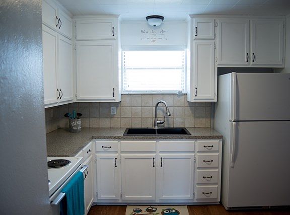 3rd image of 4721 Bowie Dr