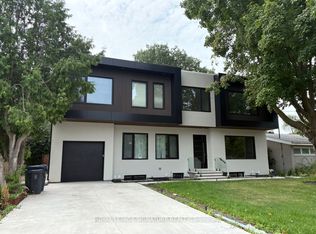 9 Fleetwell Ct, Toronto, ON M2R 1L2