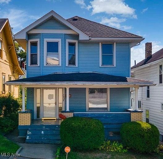 1st image of 302 Maxwell Ave