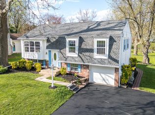 2133 Grey Horse Dr, Warrington, PA 18976