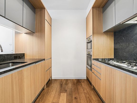 3rd image of 311 W Broadway #5H