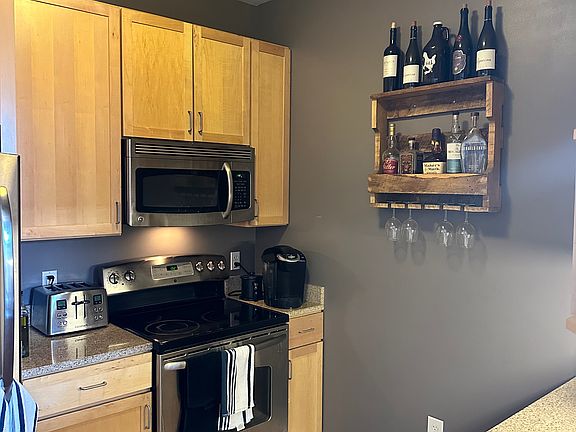 5th image of 196 S Grant Ave APT 205