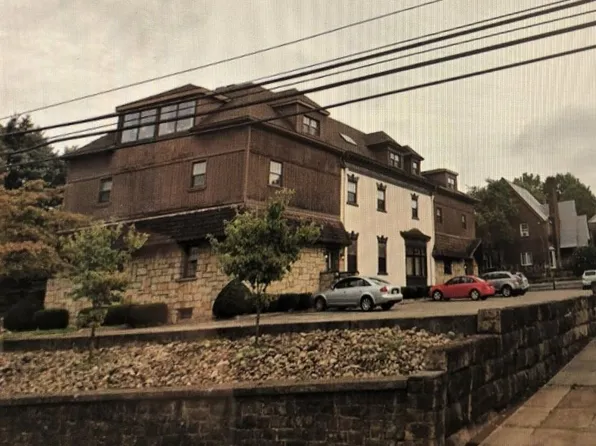 715 Pittsburgh St, Springdale, PA 15144