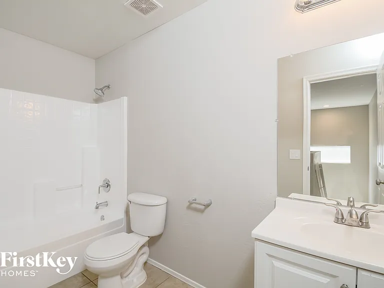 3131 W Jessica Ln — Photo 14