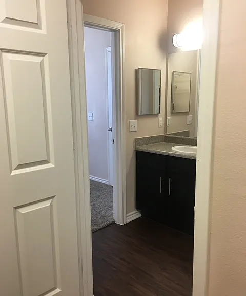 Post Rd — Photo 7