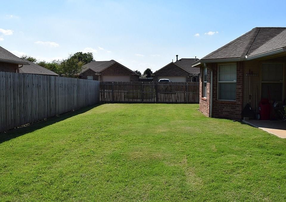 2nd image of 1240 Churchill Way