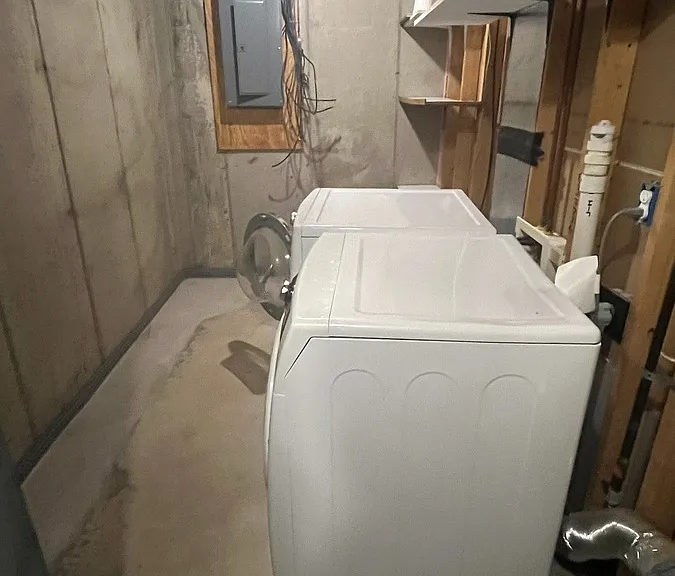 863 Sharon Rd — Photo 9